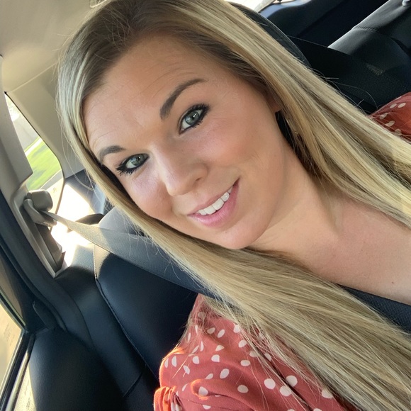 Meet your Posher, Riana - Picture 1 of 1